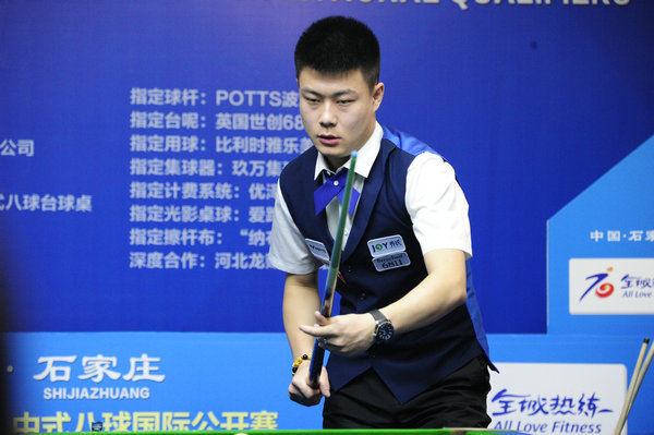 体育中超:德尔加多双响 山东泰山队客场4-1大胜深圳新鹏城队